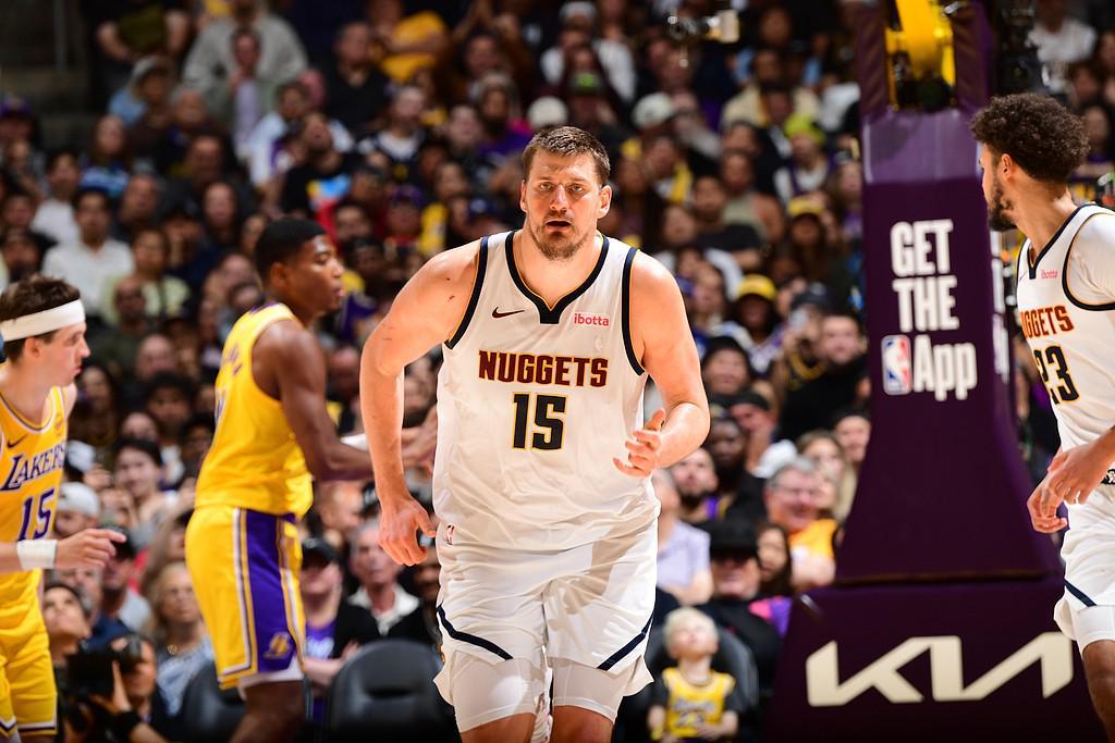 咪咕视频-尽力了，约基奇轰下24分16板14助大号三双，连续四场比赛三双