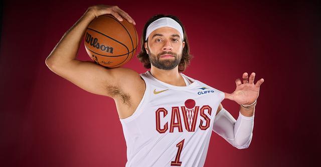 咪咕视频-官宣：马克斯·斯特鲁斯将在今日对阵独行侠比赛中复出